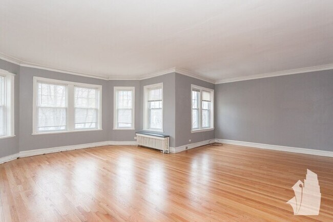 Building Photo - 1406 W Thorndale Ave