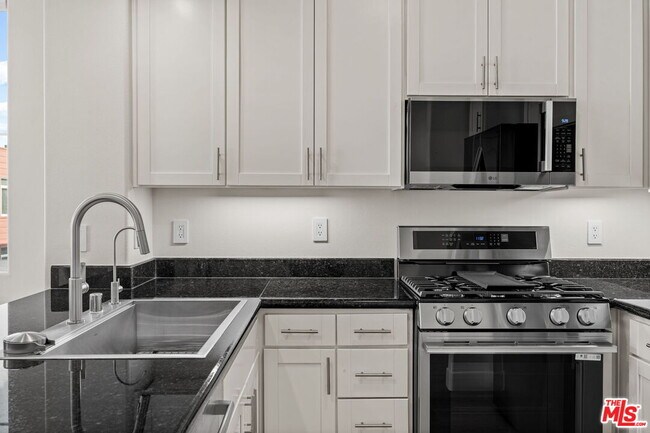 Foto del edificio - 4060 Glencoe Ave
