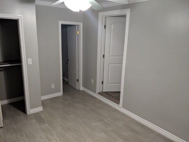 Foto del edificio - 2537 Maynard Dr