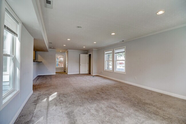 Sala de estar - 952 N California St