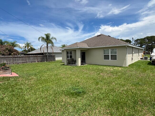 Foto del edificio - 1169 SW Hunnicut Ave