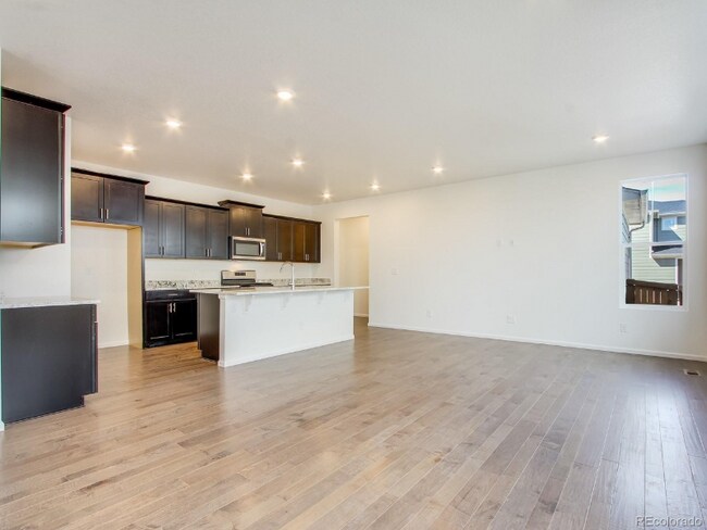 Foto del edificio - 17566 Bluetrail Ave