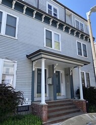Foto del edificio - 493 E 7th St
