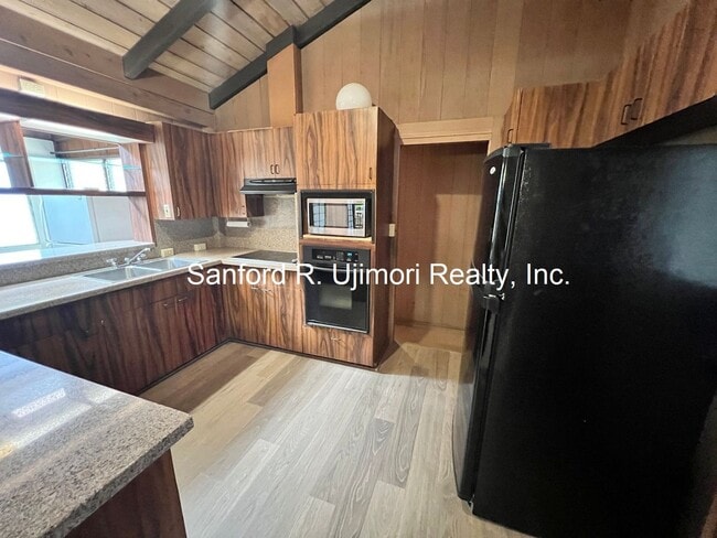 Building Photo - Pearl City – Kaweloka Street (4 bed/3 bath...