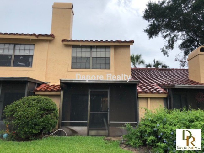 Building Photo - Remodeled  Upgraded 2 Bed with Screen Porch