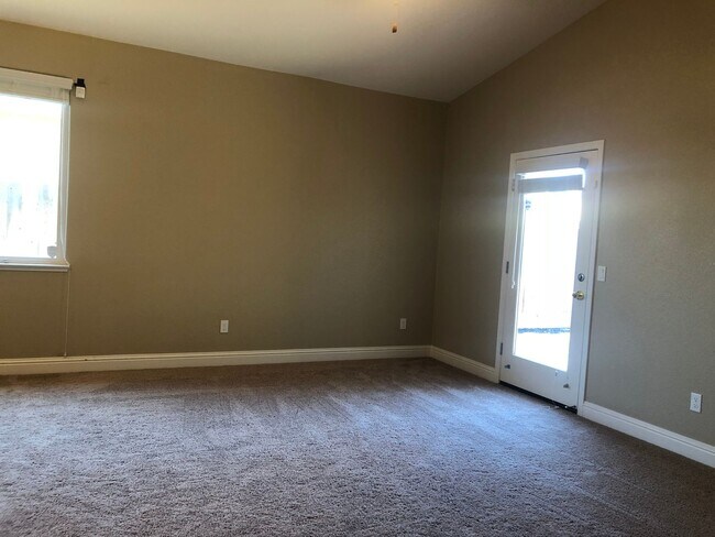 Building Photo - 353 Stannous Ct