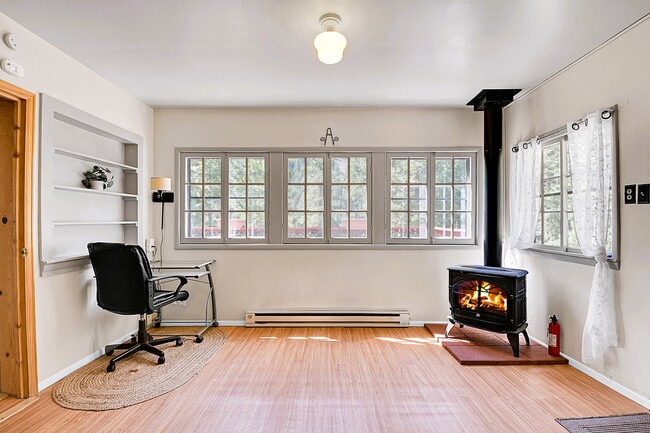 Foto del edificio - 11659 US-40