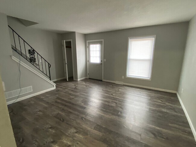 Foto del edificio - 5428 N Division St