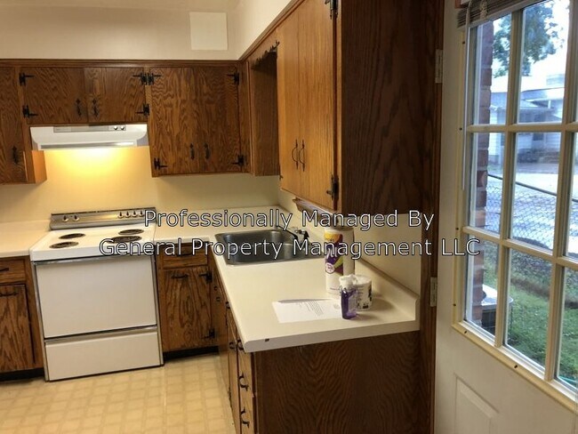 Foto del edificio - 1215 State St Apt 5 1215 State Street - 5