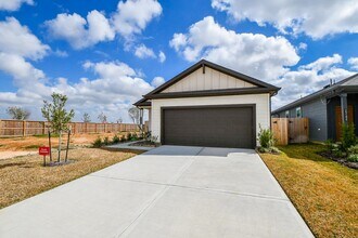 Building Photo - 23110 Deanston Dr