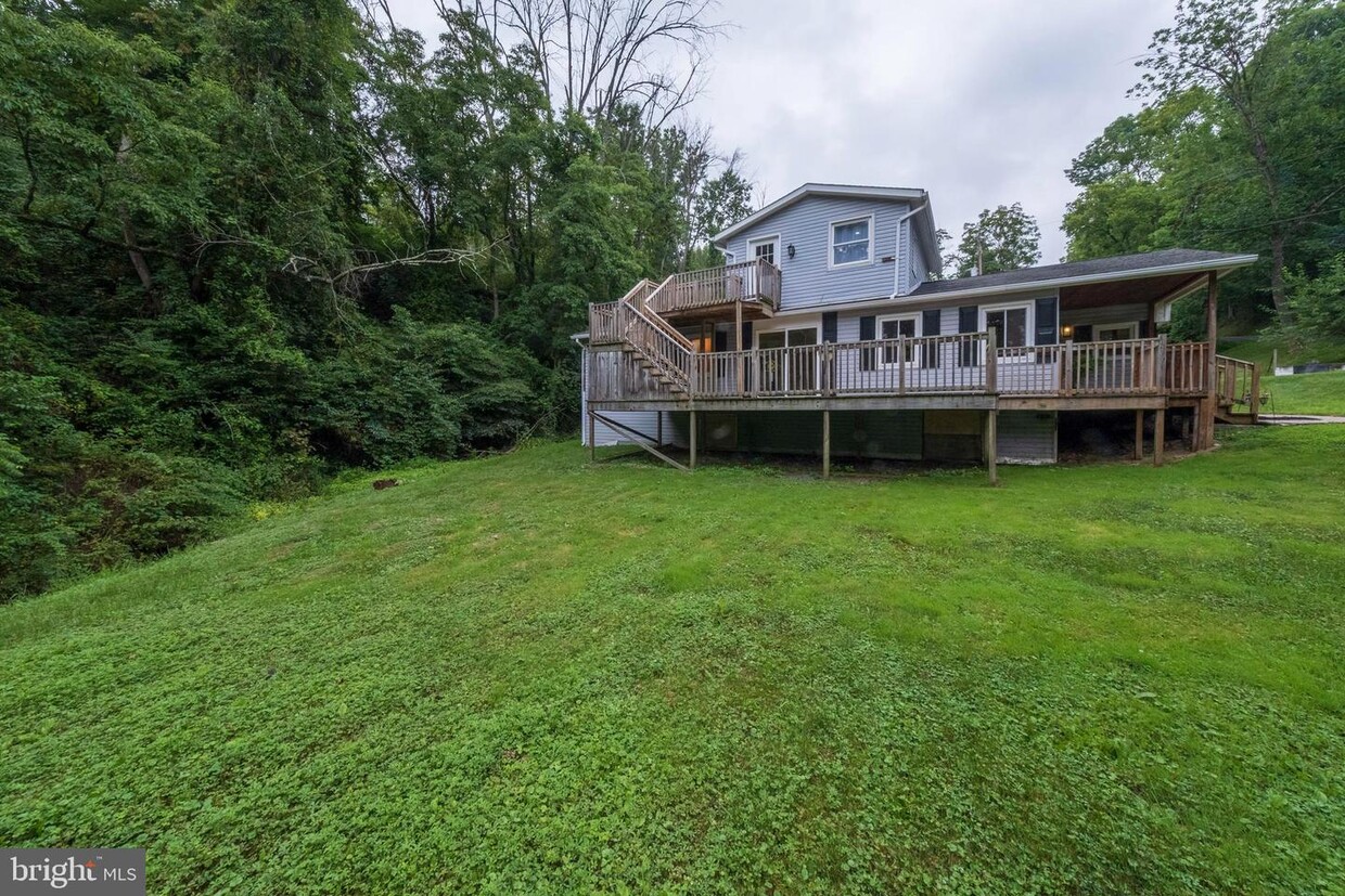 Primary Photo - 596 Christman Rd