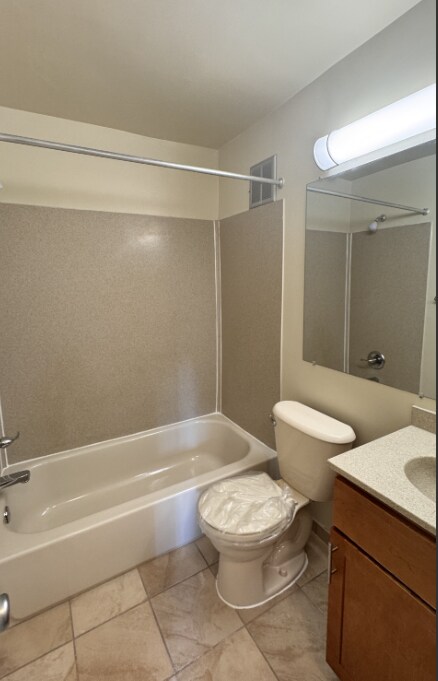 Interior Photo - Summit Hills