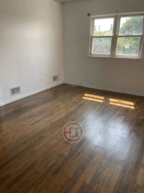 Foto del edificio - 2806 Maitland Ave