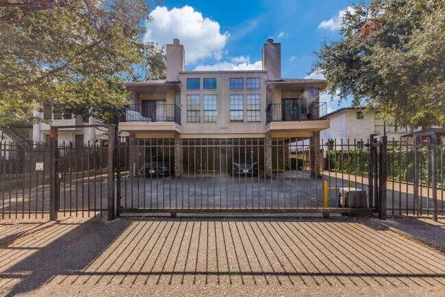 Foto del edificio - 3909 Rawlins St