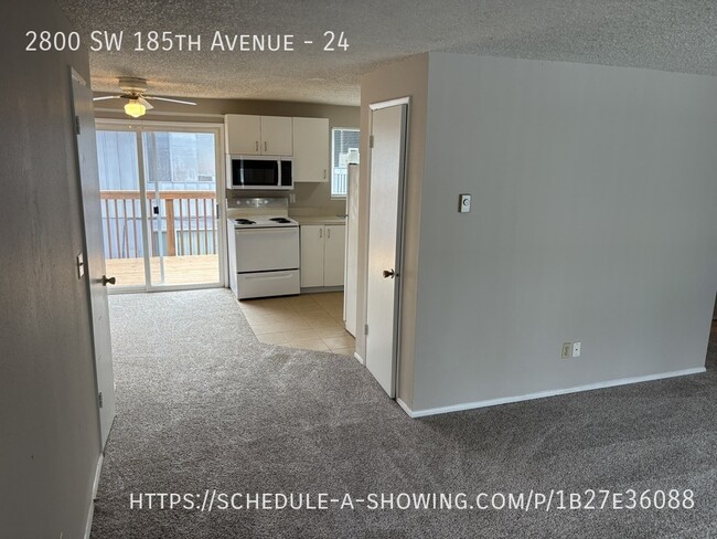 Foto del edificio - 2br Upstairs Unit - ALOHA CREST APTS Water...