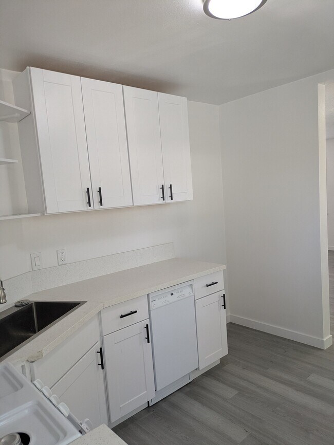 Foto del edificio - 1513 E 106th St