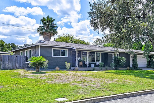 Building Photo - Home for Rent