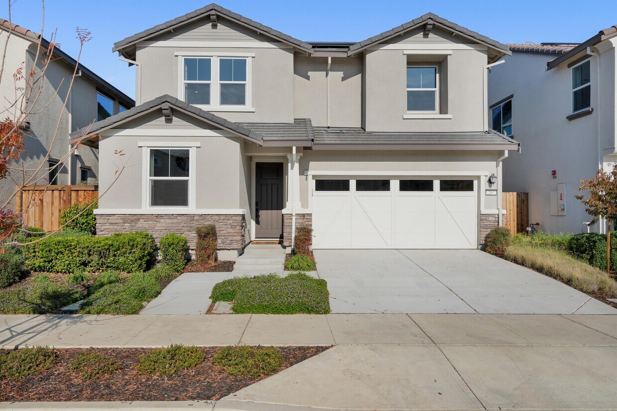 Primary Photo - 297 Bear Creek Dr