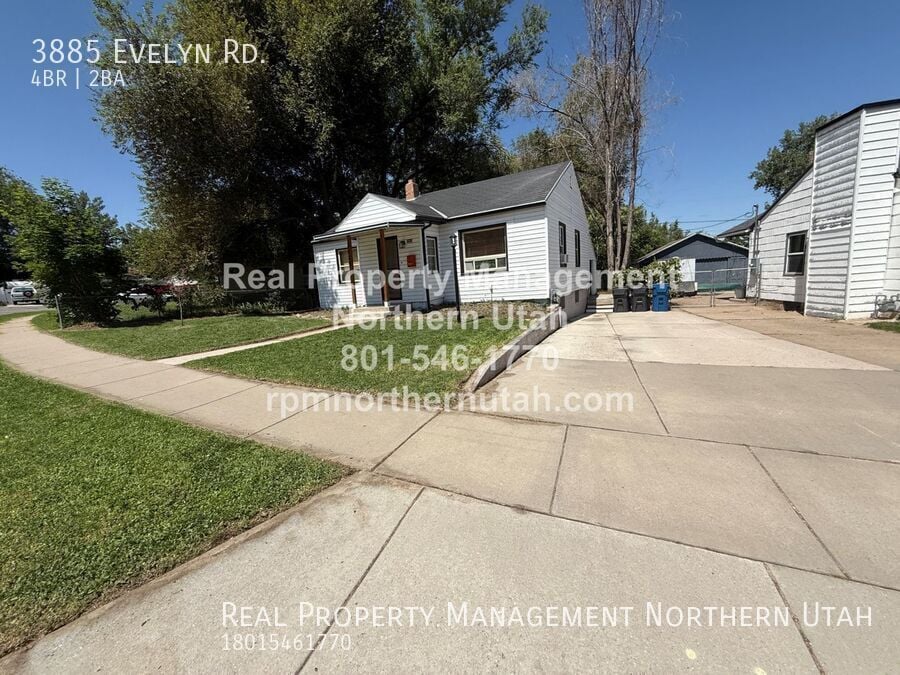 Primary Photo - 3885 Evelyn Rd