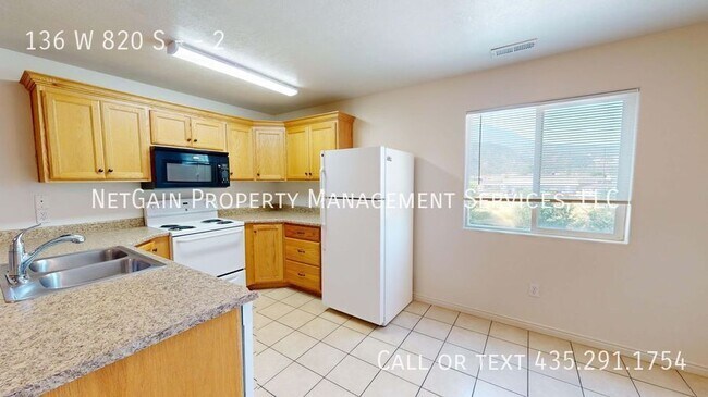Building Photo - 136 W 820 S