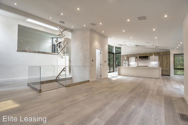 Foto del edificio - 5 br, 3.5 bath House - 2 Tiptoe Lane