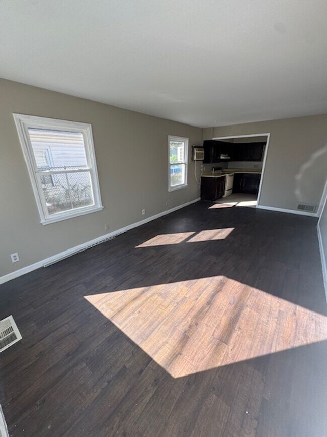 Foto del edificio - 4320 Lillie St