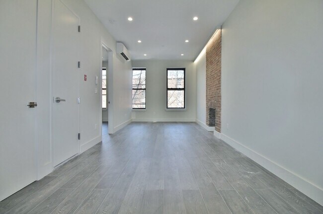 Foto del edificio - Gates Ave