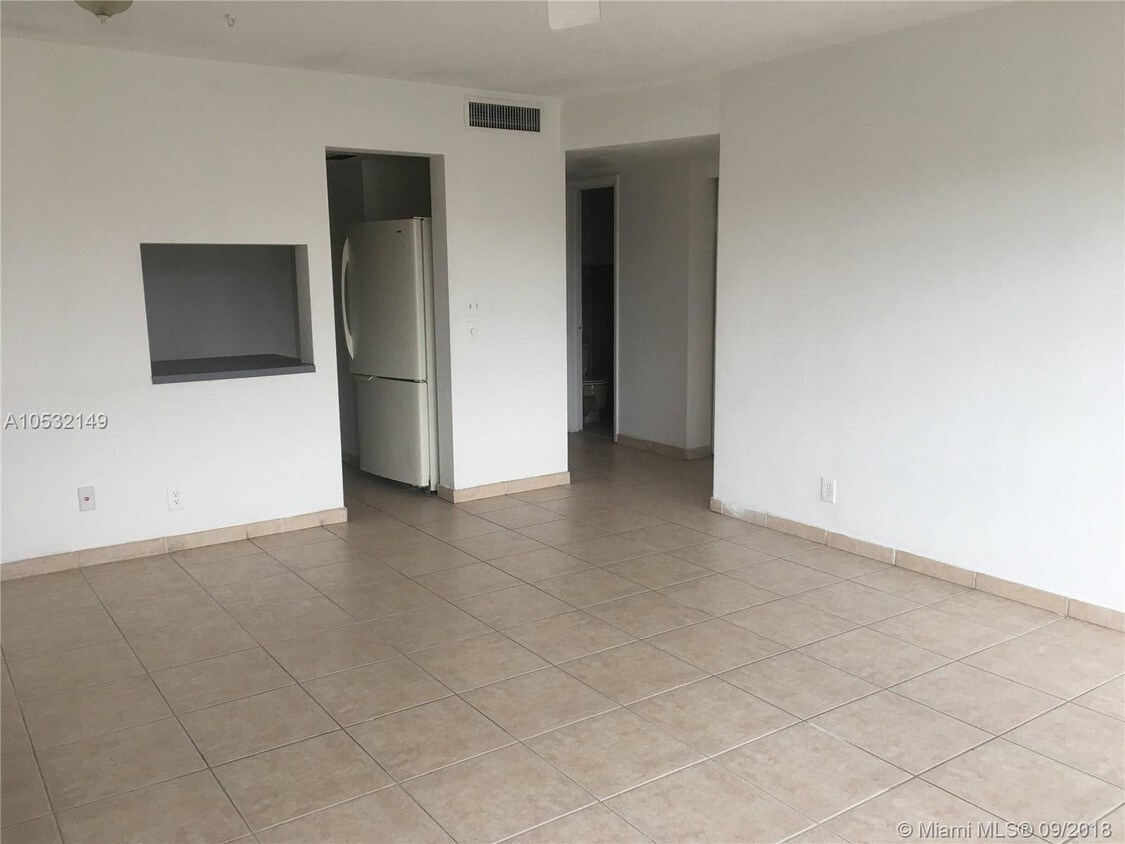 Foto principal - 1400 NE 169th St