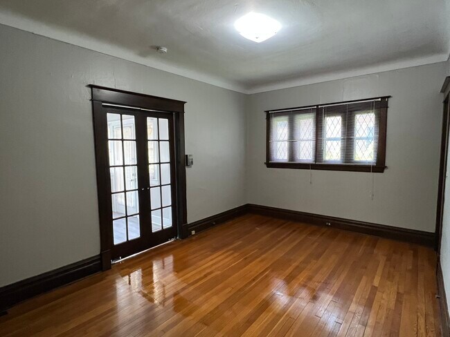 Foto del edificio - 222 Lafayette Ave NE