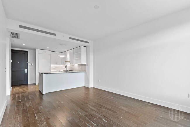 Foto del edificio - 10 Malcolm X Blvd