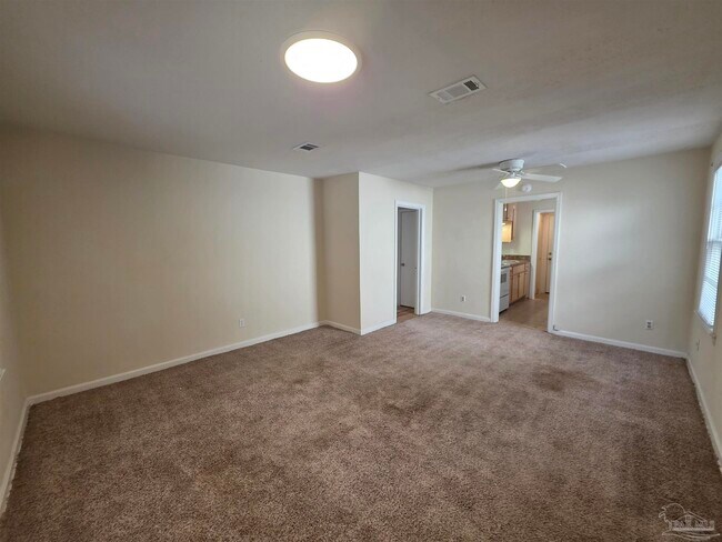 Foto del edificio - 35 Kennington Dr