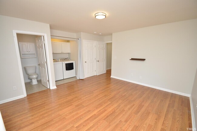 Building Photo - 1534 Haywards Heath Ln