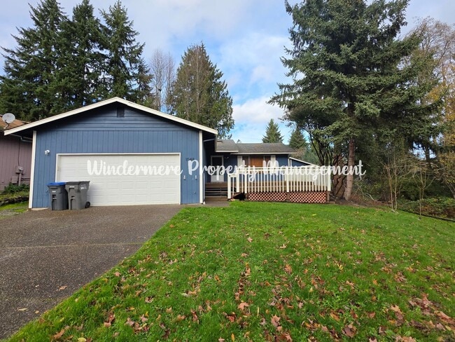 Foto del edificio - 3 bed Rambler in Convenient CK location with fully fenced yard and large deck