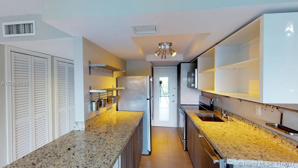 555 Crandon Blvd, Key Biscayne, FL 33149 Apartments in Key Biscayne