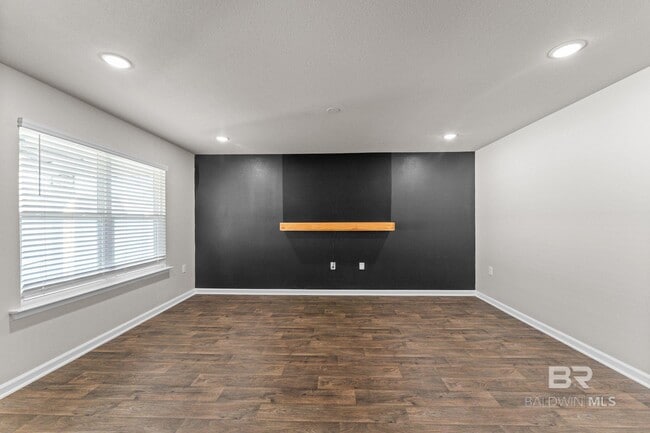 Building Photo - 10767 War Emblem Ave