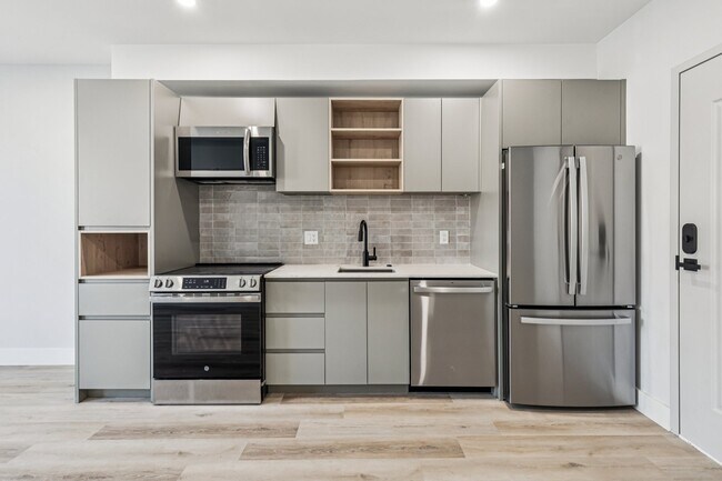 Foto del edificio - 3748 Lancaster Ave