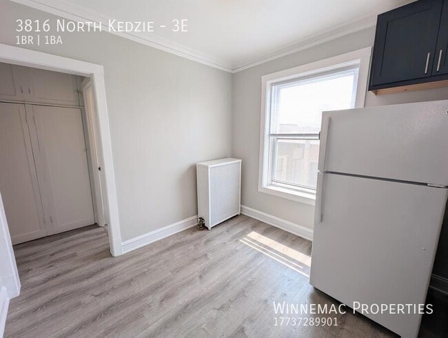 Building Photo - 3816 North Kedzie-3E