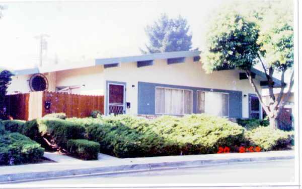 Building Photo - 3274 Brookdale Dr