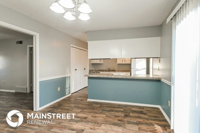 Foto del edificio - 4332 Thistleway Dr