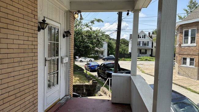 Front porch - 2006 Willow St