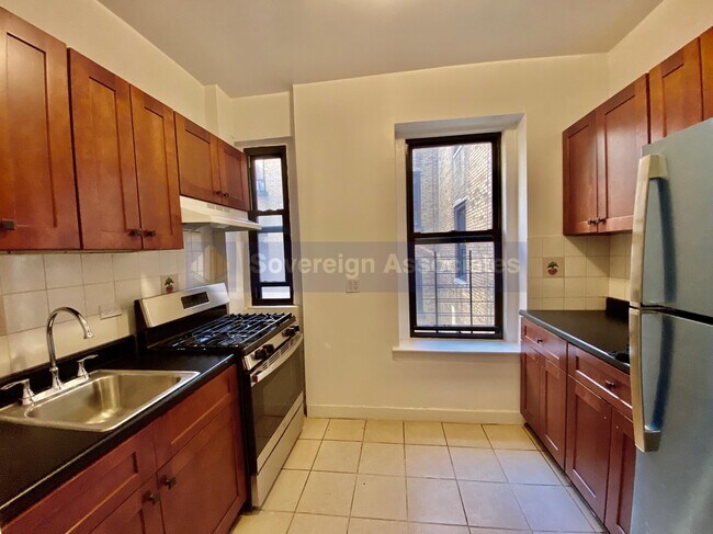 Foto del edificio - 935 St Nicholas Ave