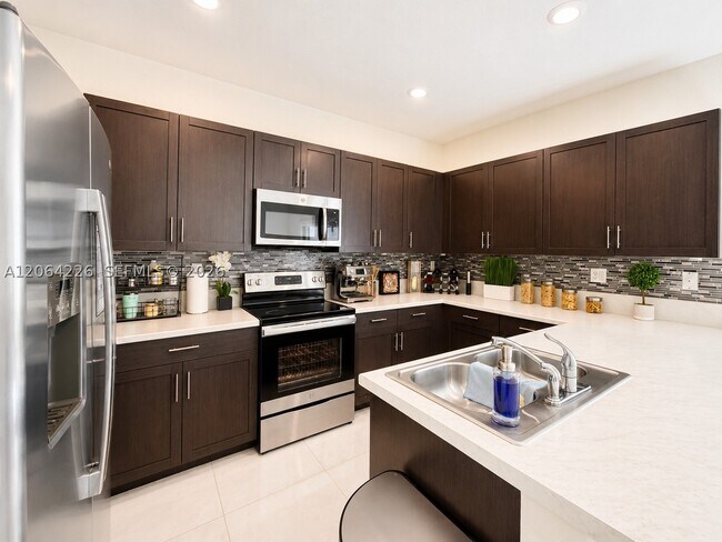 Foto del edificio - 10545 W 32nd Ln