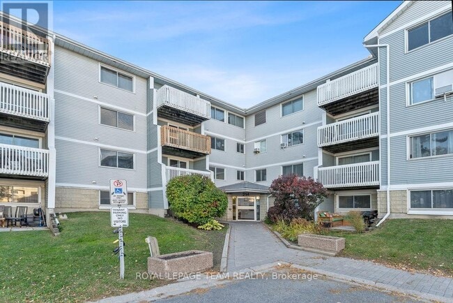 Building Photo - 214 Viewmount Dr