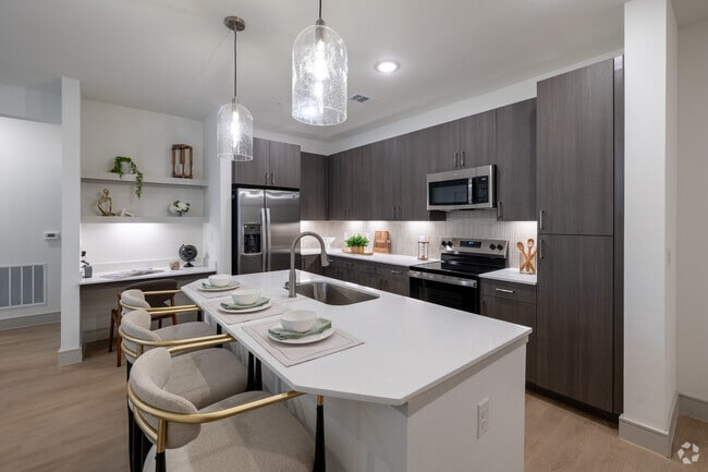 Interior Photo - Dakota at Hillcroft