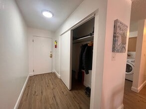 Building Photo - 421 E Beaver Ave