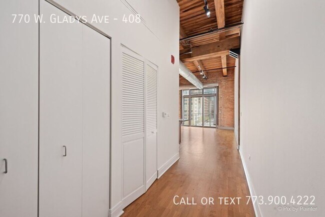 Foto del edificio - 770 W Gladys Ave