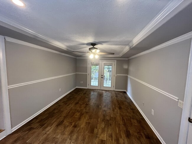 Building Photo - 306 Forest Hills Dr