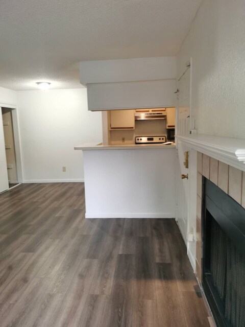 Foto del edificio - 5530 Chrishire Way