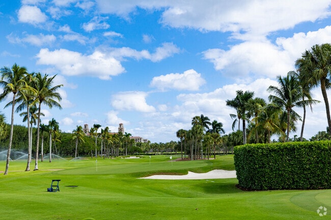 Ocean course Florida’s oldest golf course, nurtured by The Breakers for more than a century.