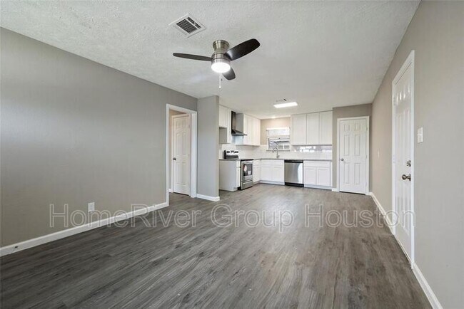 Foto del edificio - 4702 Kennedy Heights Blvd